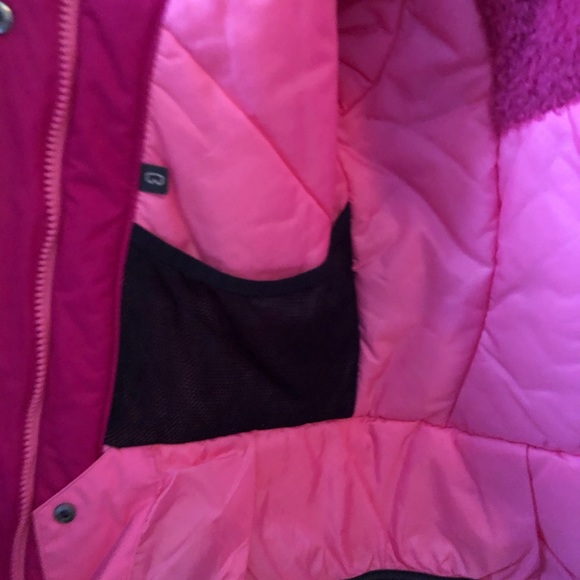 Columbia Winter Skiing or Snowboarding Jacket - Picture 4 of 4